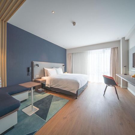 Holiday Inn Express Shanghai Huijin By Ihg Ngoại thất bức ảnh